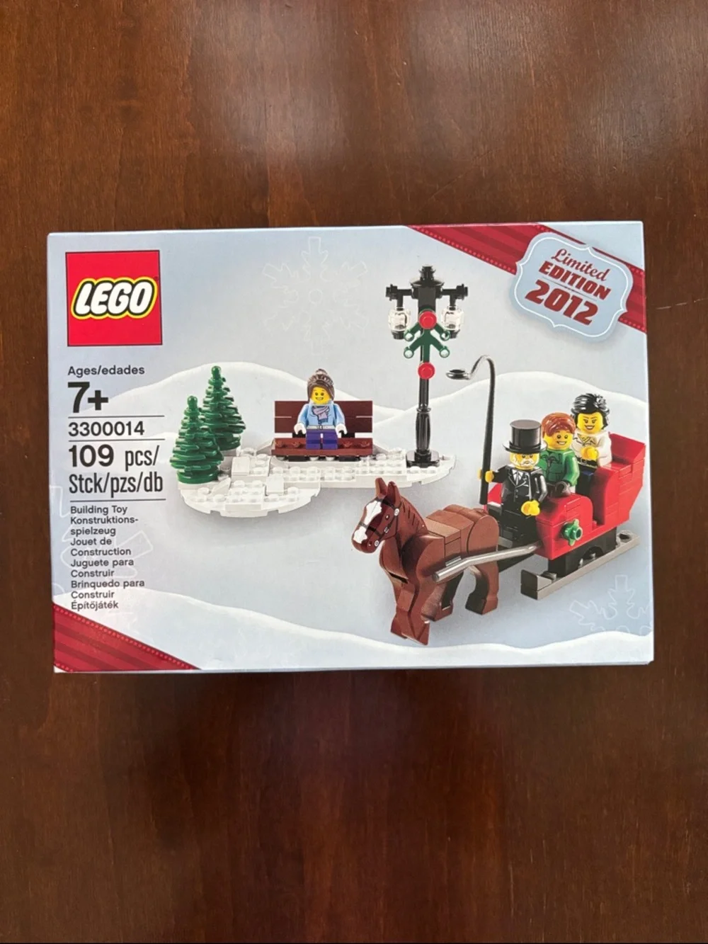 LEGO 3300014 Limited Edition 2012 Holiday Set NWT NEW in Sealed Box